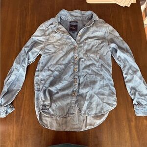 American Eagle Light Blue Button Down Shirt